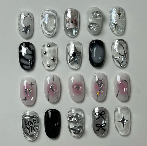 Rocker Nails, Silver Nail Designs, Asian Nails, Hippie Nails, Punk Nails, Korean Nails, Beige Nails, Grunge Nails, Blush Nails