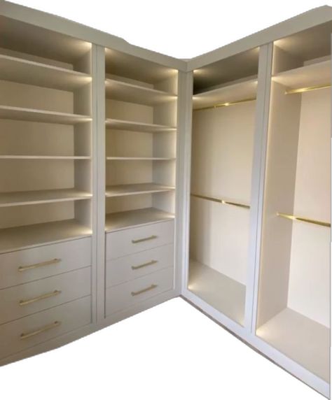 Shelves For Wardrobe, Built In Wardrobe Shelves, Wardrobe Design Built In, Walk In Closet With Built Ins, Built In Closet Shelving, Built In Wardrobe With Shelves, Closet With Built In Shelves, Built In Dressing Room, Shelves In Bedroom Closet