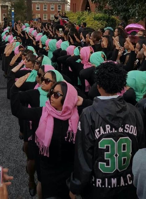 Alpha Chapter Spring 2016! Congratulations and Welcome Sorors! Alpha Kappa Alpha Probate Outfits, Sorority Probate Outfit, Aka Vision Board, Black Sorority Outfits, Probate Outfit Greek Aka, Aka Sorority Aesthetic, Aka Coming Out Pictures, Aka Probate Outfits, Aka Sorority Outfits