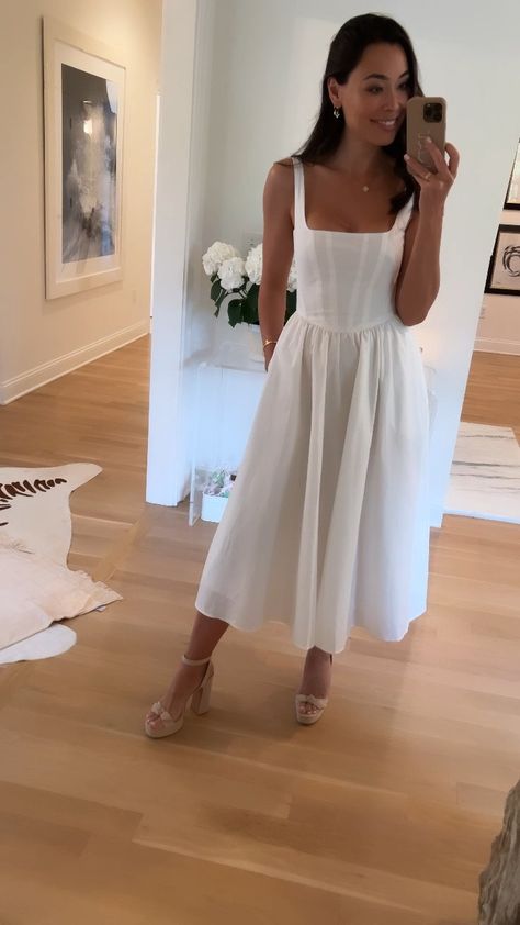 Casual Rehearsal Dinner Outfit, White Grad Dress, Neutral Fits, Cute Clothes Ideas, Confirmation Dresses, Rehearsal Dinner Outfits, Holiday Fits, Cotton Corset, Corset Midi Dress