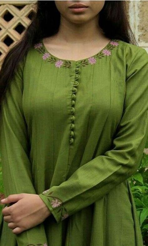 Button Neck Design, Potli Button, Kurti Neck Design, Designer Neck, Design Kurta, Designer Kurti Patterns, Neck Designs For Suits, Salwar Designs, Kurti Designs Latest