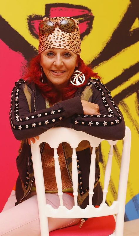 Who Is Patricia Field, the ‘SATC’ Costume Designer? Everything to Know Patricia Field, Nyc Boutiques, Devil Wears Prada, Costume Designer, Celebrity Moms, Emily In Paris, Hair Fragrance, Carrie Bradshaw, Natural Cleaning Products