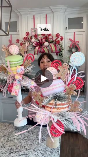 Pink Candy Theme Christmas Tree, Candyland Centerpieces Ideas, Candy Land Christmas Tree Ideas, Fun Christmas Decor Ideas, Candry Theme Christmas Tree, Candyland Centerpieces, Christmas Tree Toppers Candy Theme, Candy Themed Christmas Decor, Pastel Candy Christmas Decor Diy