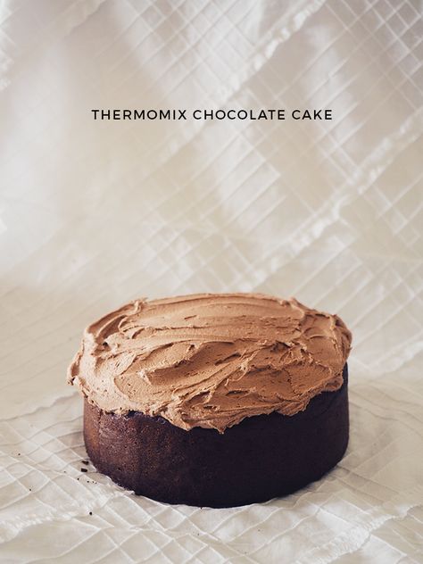 Thermomix Chocolate Cake Recipe - Fat Mum Slim Thermomix Chocolate Cake, Thermomix Baking, Bellini Recipe, Cake Stall, Chocolate Lemon, Thermomix Desserts, Thermomix Recipes, Chocolate Cake Recipe, Bellini