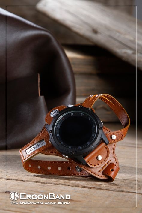 Leather Watch Cuff, Diy Leather Projects, Stylish Men Casual, Cyberpunk Fashion, Leather Gear, Men Stylish Dress, Guys Clothing Styles, Hand Watch, Leather Projects