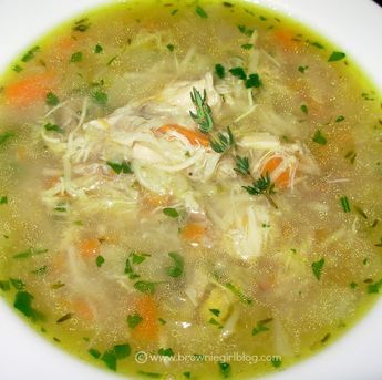 Chicken Soup For Colds, Healing Soup, Cold Soup, Good For The Soul, Chicken Soup Recipes, Bowl Of Soup, Yum Yum Chicken, Chicken Soup, Soup Recipe