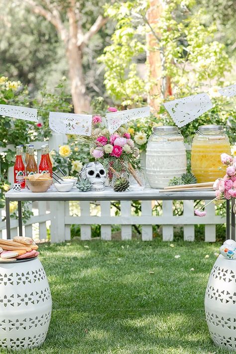 Fiesta Wedding, Boda Mexicana, 5 De Mayo, Mexican Party, Mexican Wedding, Karas Party Ideas, Fiesta Party, Lifestyle Inspiration, Party Entertainment