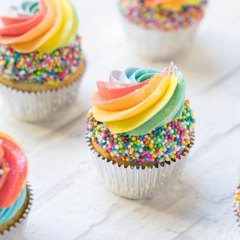 The Dessert Pantry by Sharon on Instagram: “Rainbows + Sprinkles cupcakes🌈❤️☀️ All vanilla flavored and decorated with @sweetapolita sprinkles and diamond dust from @thesugarart…” Rainbow Sprinkle Cupcakes, Rainbow Theme Cupcakes, Sprinkles Cupcakes, Theme Cupcakes, Rainbow Sprinkle, Sprinkle Cupcakes, Bday Party Theme, Diamond Dust, Rainbow Theme