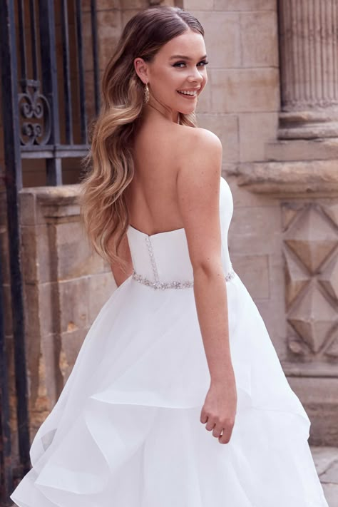 Adore by Justin Alexander - Style 11176: Organza Ruffle Skirt Ball Gown with Strapless Sweetheart Neckline Strapless Dress Hairstyles, Hairstyles For Gowns, Bridal Hair Down, Bridal Hair Inspiration, Bridesmaid Hair Makeup, Strapless Sweetheart Neckline, Justin Alexander, Wedding Hair Inspiration, Dress Hairstyles