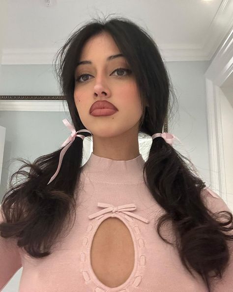 Cindy Kimberly - IG Post December 27, 2023 Cindy Wolfie, Cindy Kimberly, December 27, Model Face, Light Makeup, Baddie Hairstyles, Cute Makeup, Simple Makeup, Scones