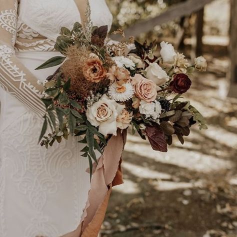 Natural Bridal Bouquet, Brasada Ranch, Timeless Wedding Decor, Beautiful Fall Wedding, Tulum Wedding, Pnw Wedding, Wedding Session, Pure Love, Oregon Wedding