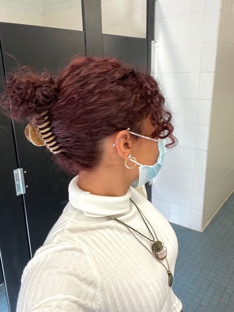 Chocolate Cherry Hair Color On Black Women, Burgundy Brown Curly Hair, Maroon Hair Curly, Curly Dyed Red Hair, Burgundy Hair Curly Natural, Red Hair On Curly Hair, Curly Maroon Hair, Short Curly Burgundy Hair, Dark Red Hair Color Curly