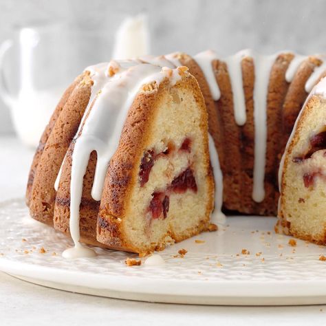 Cranberry Swirl Coffee Cake, Pear Coffee Cake Recipe, Cranberry Coffee Cake, Almond Coffee Cake, Streusel Coffee Cake, Leftover Cranberry Sauce, Cinnamon Coffee Cake, Blueberry Coffee Cake, Cranberry Almond