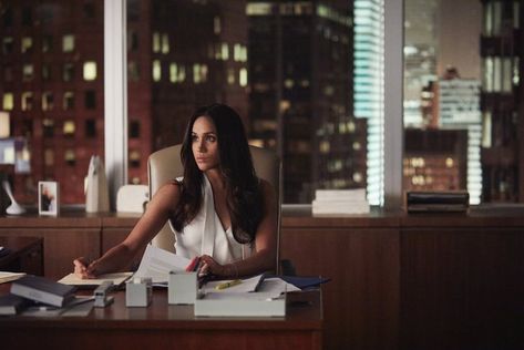 Movies, TV & Music | 46 Pictures of Meghan Markle on Suits to Remember Rachel Zane By | POPSUGAR Entertainment Photo 39 Suits Rachel, Meghan Markle Suits, Suits Tv Series, Rachel Zane, Jessica Pearson, Donna Paulsen, Suits Show, Suits Tv Shows, Suits Tv