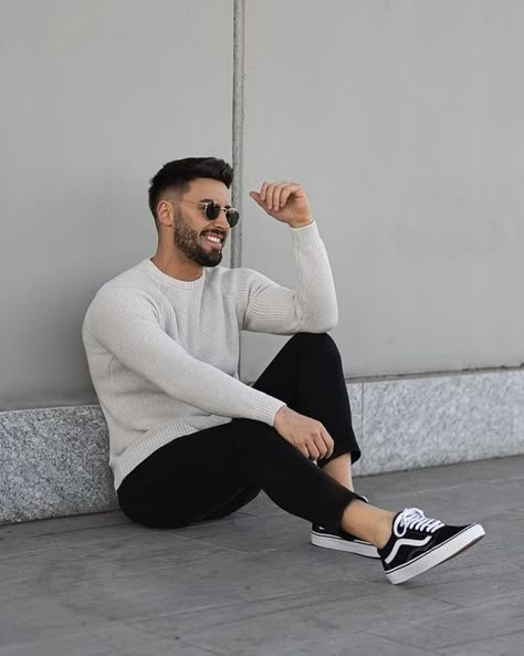 Black Vans Outfit, Mens Fashion Winter, Vans Outfit Men, Black Street Style, Shirt Images, Mens Winter Fashion Outfits, Mens Smart Casual Outfits, Vans Outfit, Mens Casual Outfits Summer