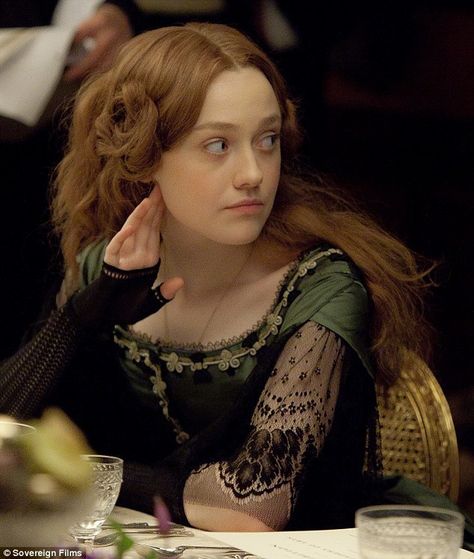 Effie Gray, Pre Raphaelite Art, Dakota Fanning, Pre Raphaelite, Fantasy Story, Aesthetic People, Historical Dresses, Hairstyle Ideas, Powerful Women