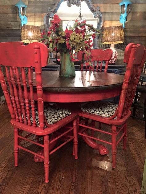 Red Kitchen Table Painted, Table Renovation Ideas, Colorful Kitchen Table, Western Kitchen Table, Colorful Kitchen Tables, Red Kitchen Tables, Pioneer Woman Decor, Painted Kitchen Tables, Rustic Farmhouse Furniture