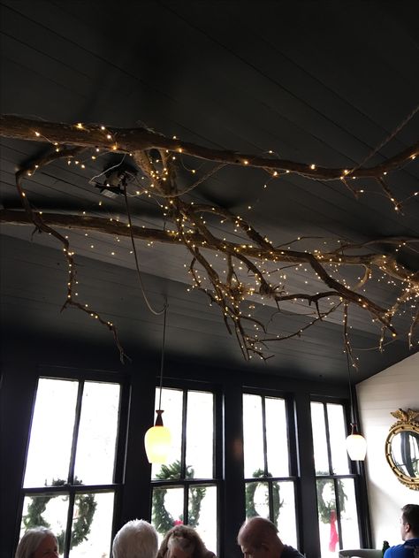 Takken Decor, Minimalist Studio, Twig Lights, Aesthetic Studio, Lighted Branches, Woman Bedroom, Branch Decor, Diy Projects On A Budget, Deck Decorating