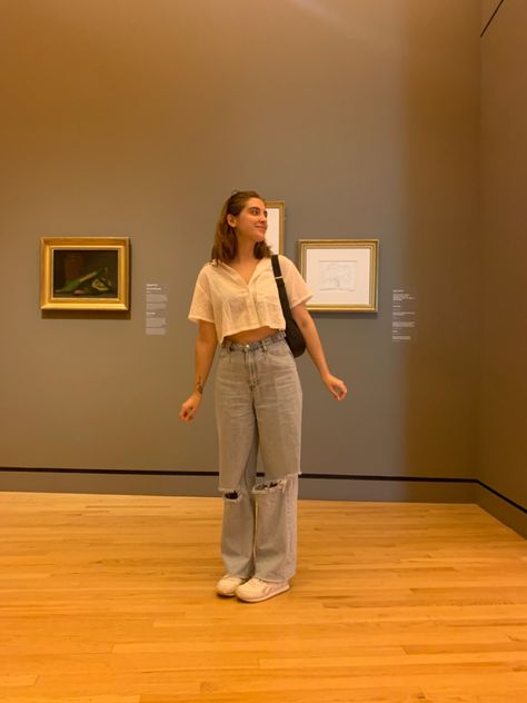 Museum Date Outfit Casual, Art Museum Date Outfit Summer, Art Museum Outfit Summer, Museum Outfit Ideas Casual, Ootd Museum Art, Art Gallery Date Outfit, Art Museum Outfit Ideas, Art Museum Aesthetic Outfit, Art Museum Date Outfit