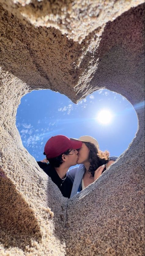 15 Best Romantic Beach Couple Poses 2024 | Beach Pictures Inspo Couples Beach Photoshoot Aesthetic, Heart Beach Photo, Beach Photo With Boyfriend, Beach Pose Couple, Beach Boyfriend Pictures, Couple Poses At Beach, Heart Sand Picture, Couple Beach Pictures Romantic, Sand Heart Photo