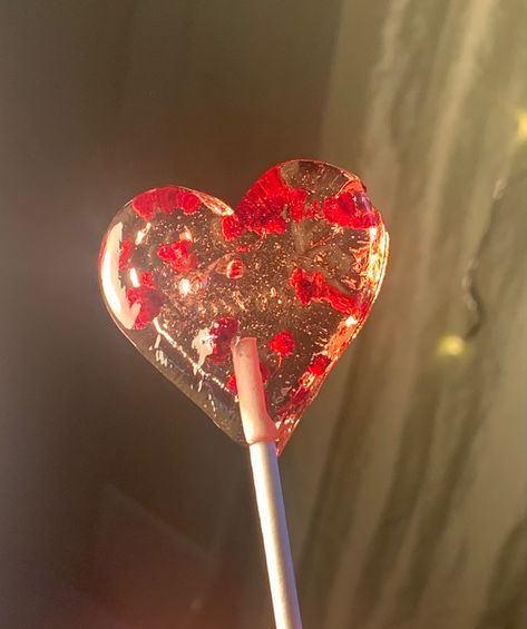 Lollipop Aesthetic Wallpaper, Red Candy Aesthetic, Heart Lollipop Aesthetic, Lollipops Aesthetic, Lollipop Aesthetic, Halloween Lollies, Red And White Aesthetic, Ideas For Pins, Beachy Paintings