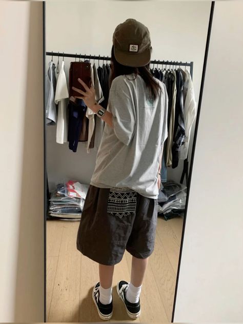 Skater Outfit, Baggy Outfit Ideas, Skater Outfits, Outfits Baggy, Skater Girl Outfits, Oversized Outfit, Baggy Clothes, Tomboy Outfits, Tomboy Style Outfits