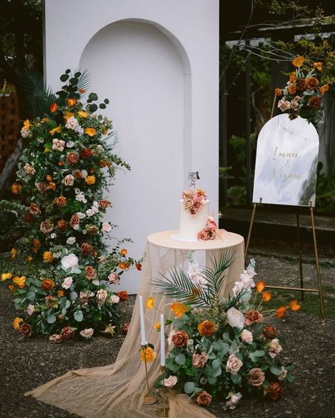 A cake table as breathtaking as the moment itself. Our Premium Custom Outdoor Package brings together a green base and a stunning combination of flowers, creating the perfect setting for your outdoor wedding cake display. From the wedding of Fakhrul x Kamila Photo by : @amirulibrahimx Let @riasan.my add a touch of elegance to every detail of your big day. For rates & packages kindly click the link on our bio. #riasan #destinationweddingkelantan #gardenweddingkelantan #eventpla... Outdoor Wedding Cake, Cake Table Backdrop, Wedding Cake Display, Table Backdrop, Wedding Cake Table, Cake Display, Cake Table, Garden Wedding, Outdoor Wedding