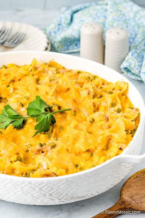 Tuna Helper, Easy Tuna Casserole, Bow Tie Pasta Recipe, Vegetable Pasta Bake, Tuna Casserole Easy, Cheesy Pasta Recipes, Food To Gain Muscle, Comfort Pasta, Chicken Bacon Ranch Pasta