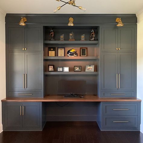 Custom Built-ins | 62 Screws Premium Cabinetry Gorgeous Office, Built In Desk And Shelves, Home Office Layouts, Home Office/guest Room, Office Built Ins, Home Office Cabinets, Office Remodel, Small Home Offices, Office Guest Room