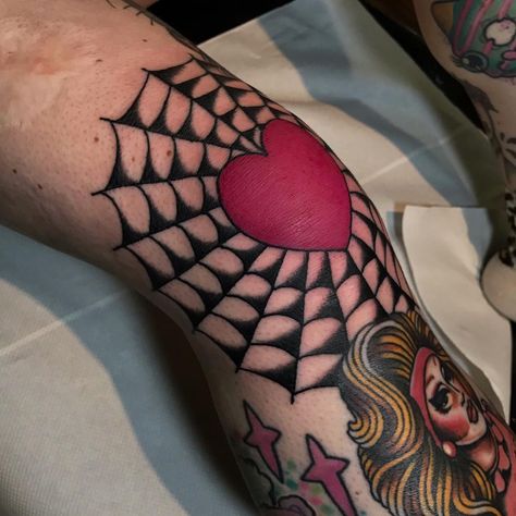 Heart spiderweb knee tattoo Knee Tattoo Drawing, Spiderweb Knee Tattoo, Web Knee Tattoo, Spider Web Knee Tattoo, Spider Web Tattoos, Heart Spiderweb, Heart Spider Web, Most Painful Tattoo, Heart Spider