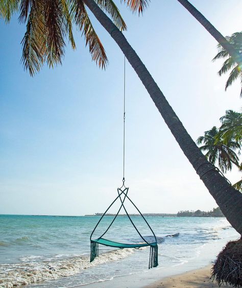 Modern Rocking Chair, Swing Chair, Steel Chair, Modern Patio, Handmade Lighting, Deciduous Trees, Light Pink Color, The Pearl, Outdoor Areas