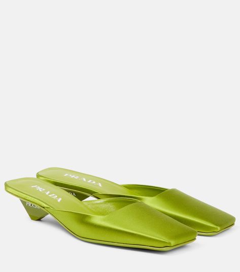 Satin mules in green - Prada | Mytheresa Summer Work Wardrobe, Spring Sunglasses, Minimal Shoes, High Sandals, Mid Heels Pumps, Summer Work, Aesthetic Shoes, Classic Bags, Green Shoes