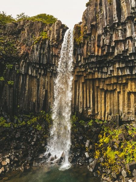 Svartifoss Waterfall Hike In South Iceland • The World Travel Guy Island Reykjavik, Waterfalls In Iceland, Waterfall Iceland, Waterfall Hike, Iceland Map, Basalt Rock, Giant’s Causeway, Basalt Columns, South Iceland