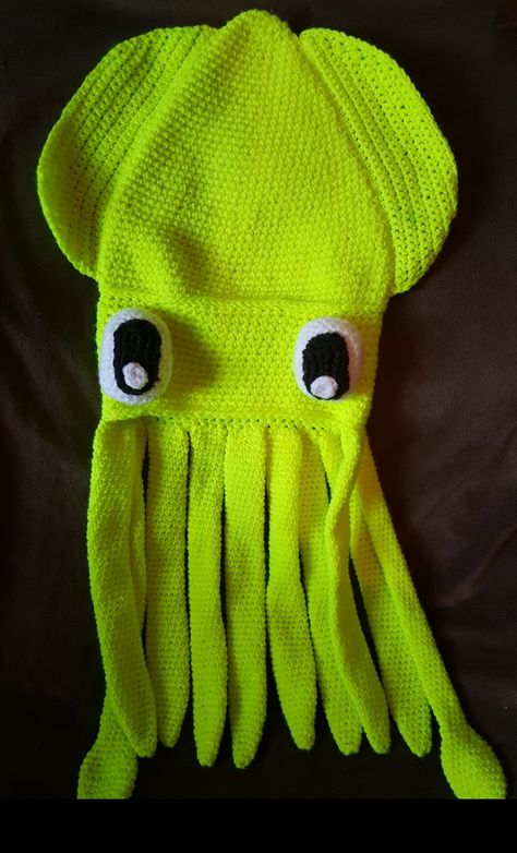 Crochet Squid Hat, Squid Hat, Crochet Squid, Unusual Crochet, Hat Patterns Free, Dragon Crafts, Crochet Hat Free, Crochet Hats Free Pattern, Yarn Projects