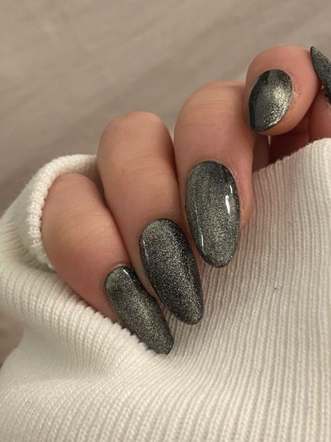 Dark Green Nails Aesthetic, Dark Green Gel Nails, Aesthetic Green Nails, Winter Nails Aesthetic, Nail Ideas Glitter, Green Nails Aesthetic, Green Gel Nails, Sparkle Gel Nails, Gel Nail Ideas