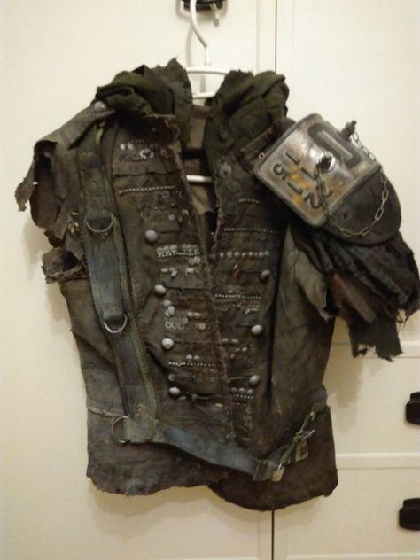 Post Apocalyptic Outfit Male, Apocalypse Clothes, Post Apocalyptic Mask, Post Apocalyptic Outfit, Apocalypse Clothing, Post Apocalyptic Clothing, Apocalypse Fashion, Fallout Cosplay, Post Apocalyptic Costume