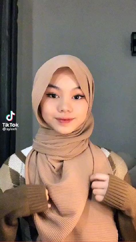 Tutor Pasmina Simple, Tutorial Shawl Hijab Style, Toturial Tudung Shawl, Tutorial Tudung Shawl, Shawl Tutorial Hijab, Pashmina Tutorial, Tutorial Tudung, Style Pashmina, Shawl Tutorial