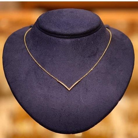 Gold Neck Chain, قلادات متدلية, Unique Gold Jewelry Designs, Fancy Jewelry Necklace, Modern Gold Jewelry, Pretty Jewelry Necklaces, Gold Chain Design, Gold Bridal Jewellery Sets, Gold Ring Designs