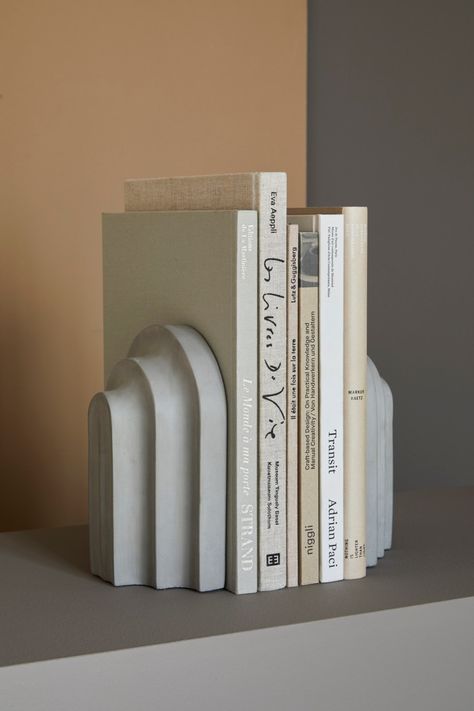 On my radar: new minimalist design launches – January 2020 Concrete Objects, Decoration Beton, Ceramic Products, Ad Magazine, Workshop Design, Diy Ceramic, Keramik Design, Modular Shelving, Concrete Crafts