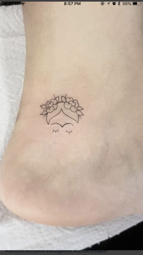 Mexican Simple Tattoo, Small Frida Tattoo, Fridah Kahlo Tattoos, Frida Kahlo Fine Line Tattoo, Simple Frida Kahlo Tattoo, Small Frida Kahlo Tattoo, Frida Khalo Tattoo Minimalist, Mexico Inspired Tattoos For Women, Mexican Tattoo Ideas For Women