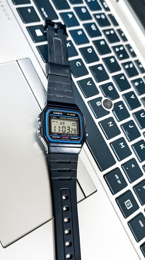 Casio F-91W men black watch Casio F 91w, F91w Casio, Casio F91w, G Shock, Clock, Mens Outfits, Quick Saves