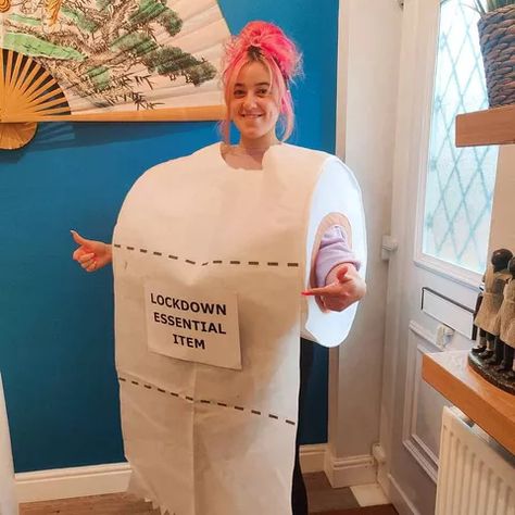 Funny toilet paper costume Creative Homemade Costumes, Toilet Paper Halloween Costumes, Blind Leading The Blind Costume, Diy Toilet Costume, Unusual Halloween Costumes, Toilet Costume, Crazy Halloween Costumes, Paper Costume, Kids Toilet