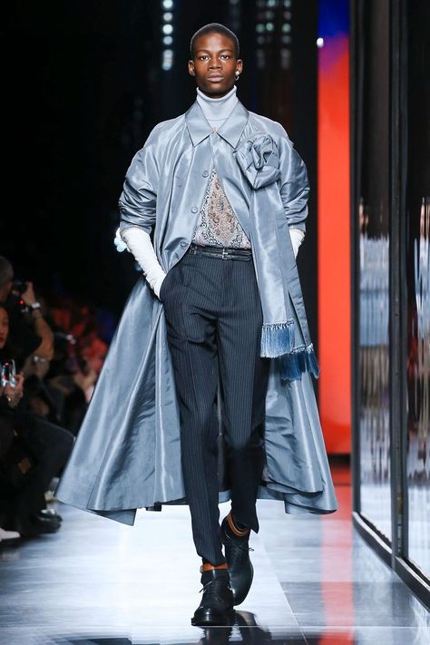 Dior Fall/Winter 2020 Menswear Collection Runway | HYPEBEAST Mens Couture Avant Garde, Male Glamour Fashion, Runway Fashion Menswear, High Fashion Outfits Runway Men, Male Fashion Show Runway, Genderless Fashion Runway, Mens Award Show Fashion, Dior Male Fashion, Men Collection Fashion