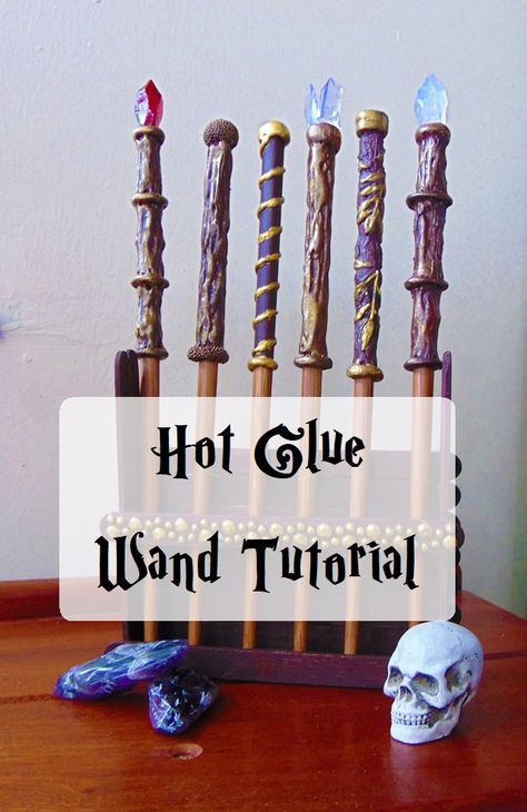 Witch Wands Diy, Diy Wand Stand, Harry Potter Wands Diy Hot Glue, Diy Magic Wand Witch, Diy Witches Wand, Diy Wizard Wand, Clay Wands Diy, Magic Wands Diy, Stuff To Do With Hot Glue