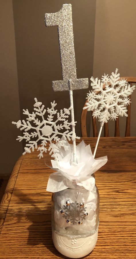 Winter Wonderland Birthday Theme, Wonderland Birthday Theme, First Birthday Winter Wonderland, Winter Onderland Birthday, Winter Onederland Party Girl 1st Birthdays, Winter Onederland Party Girl, Winter Wonderland Centerpieces, First Birthday Centerpieces, First Birthday Winter