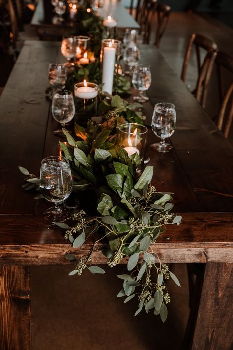 Wedding Table No Runner, Table Inspiration Dinner, Wood And Greenery Wedding, Greenery Garland Wedding Table, Winter Wedding Table Garland, Simple Farmhouse Table Centerpiece, Wood Table Wedding Place Setting, Wedding Table Greenery And Candles, Wedding Wood Table Decor