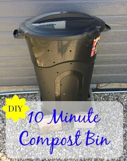 Make your own DIY Compost bin in 10 minutes and for $10. Composting for you garden is very easy and inexpensive. Compost Diy, Diy Trash Can, Homemade Compost Bin, Diy Compost Bin, Compost Bin Diy, Diy Compost, Backyard Vegetable Gardens, Survival Gardening, Yard Waste