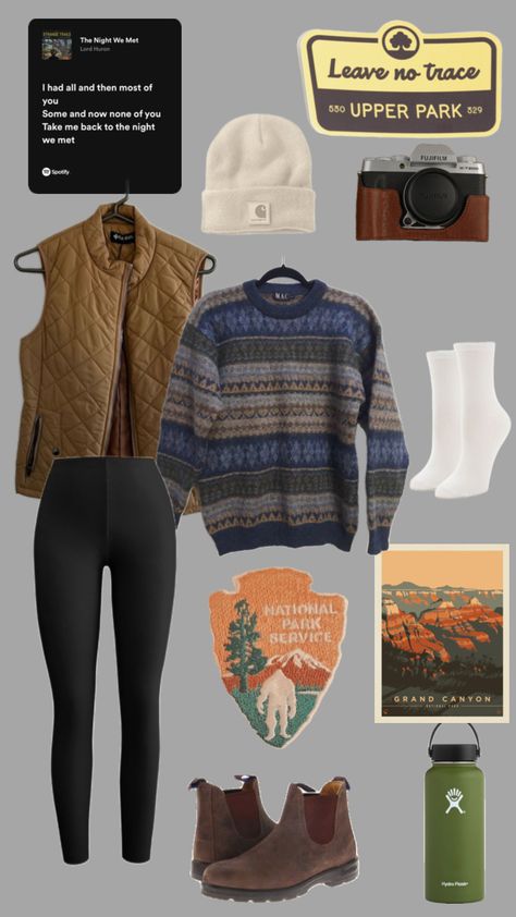 fall outdoorsy inspo #outdoorsy #fall #autumn #granolagirl #granolagirlaesthetic #granola #naturelover Outdoorsy Outfits Winter, Outdoorsy Style Winter, Granola Girl Aesthetic Winter, Winter Granola Outfit, Granola Winter Outfits, Granola Girl Outfits Winter, Granola Outfits Winter, Granola Style Outfits, Granola Girl Winter