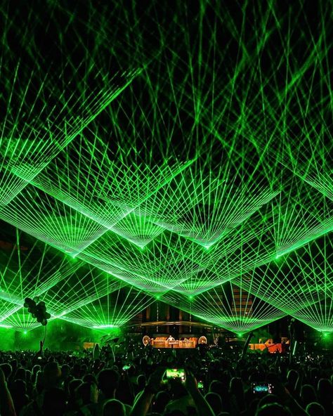 Raver Aesthetic, Rave Party Aesthetic, Burning Man Images, Stage Effects, Rave Art, Night Club Dance, Techno Rave, Crazy Mind, Techno Party