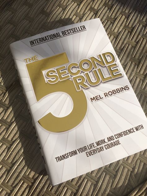 Mel Robbins #5secondrule The 5 Second Rule Book, 5 Second Rule Mel Robbins, Thinking Fast And Slow, Daniel Kahneman, 5 Second Rule, Interesting Books, Healing Books, Mel Robbins, Fast And Slow